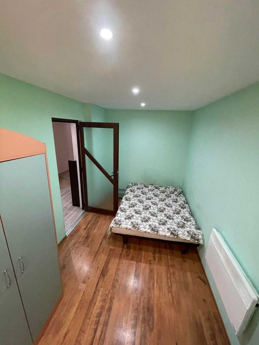 Дава се под наем Тристаен апартамент в Бургас, Лазур - 100 кв.м за 612 € - Снимка #1