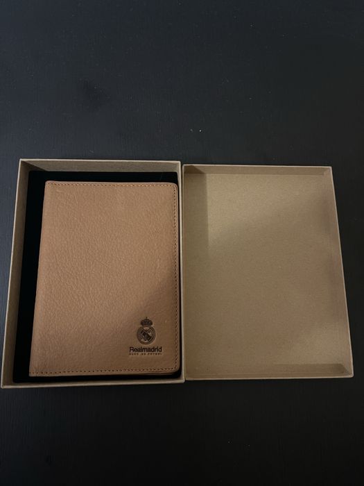 Portofel Real Madrin nou,din piele
