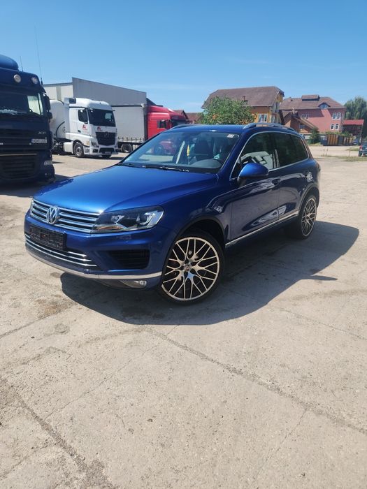 VOLKSWAGEN Touareg 2016