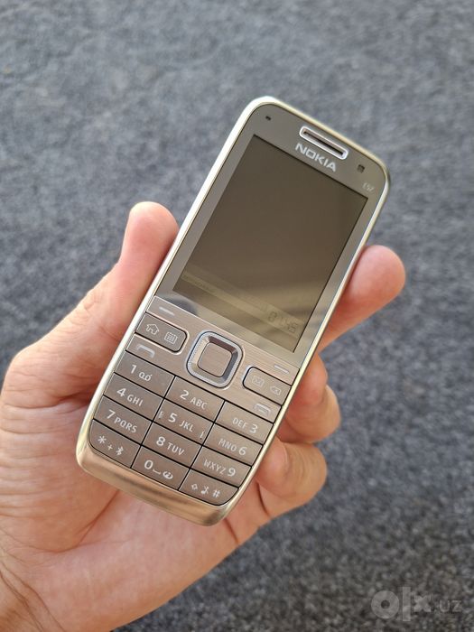 Nokia E52 sotladi rodnoy