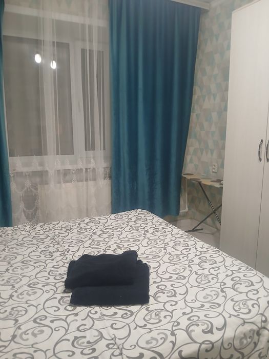 2  КОМНАТНАЯ  посуточно