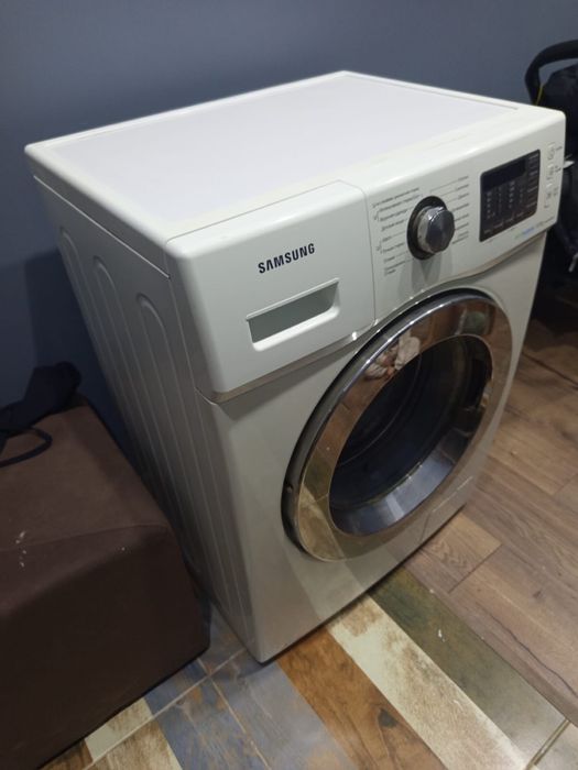 Стиралная машина 6кг