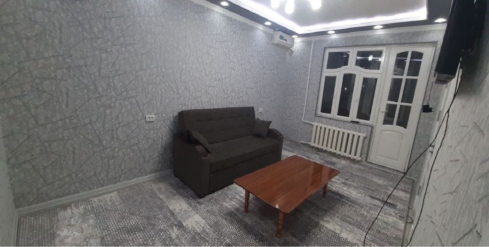 продаётся 3х комнатная квартира вдоль дороги первая линия на 1 этаже