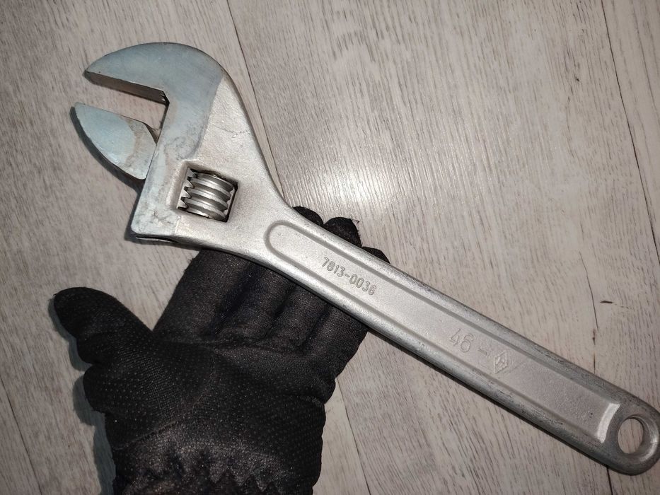 Разводной ключ 46 ключ разводной новый такой нержавеет