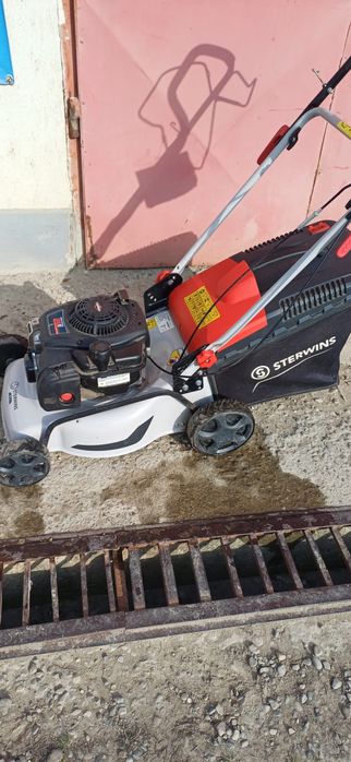 Masina tuns iarba autopropulsata 4 timpi