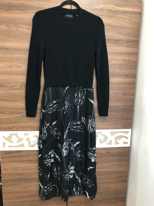 Vând rochie superbă de Ted Baker