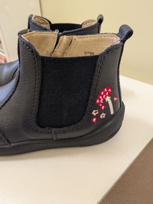 Обувки естествена кожа /над глезена/ 24 номер