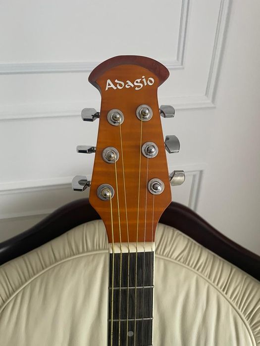 Гитара Adagio с подключением
