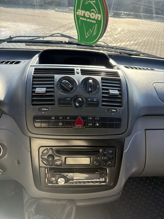 Vând mercedes vito
