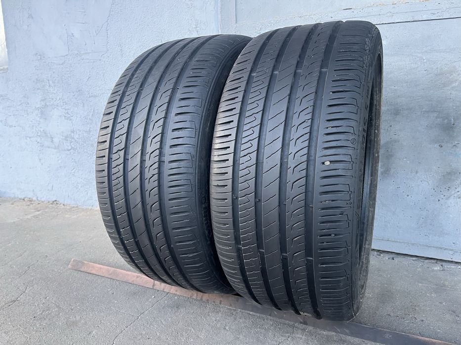 2 бр. летни гуми 255/40/19  Barum DOT 0222 6+ mm