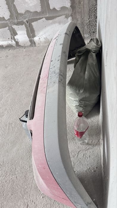 Передний бампер от ауди 80