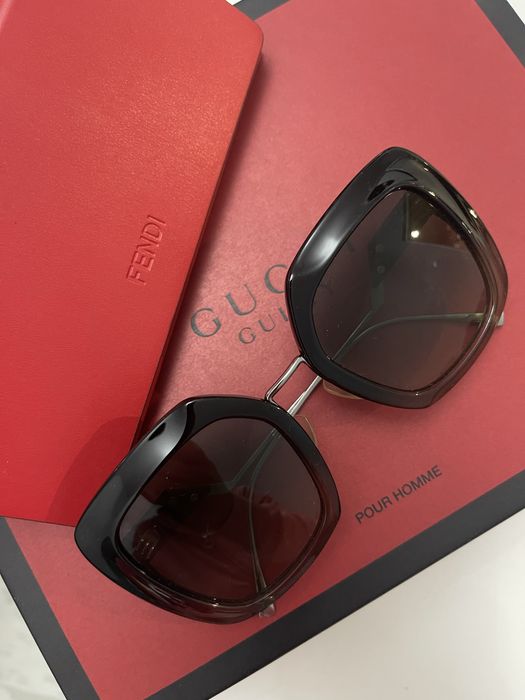 Слънчеви очила Fendi