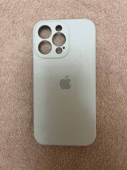 Чехол на IPhone 13 про