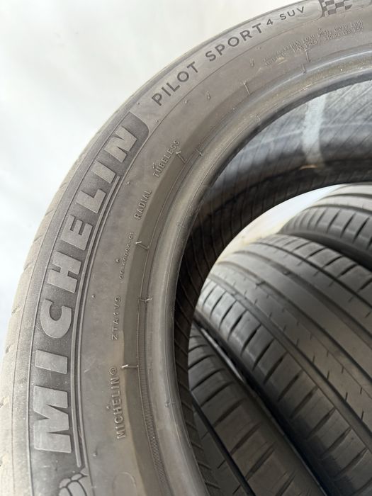 235/55/19 Michelin 4броя дот22