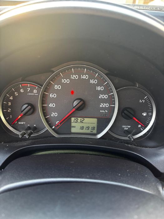 Toyota Yaris 1.0 VVT-i • 2013 • Cumpărată din România • Carte de service