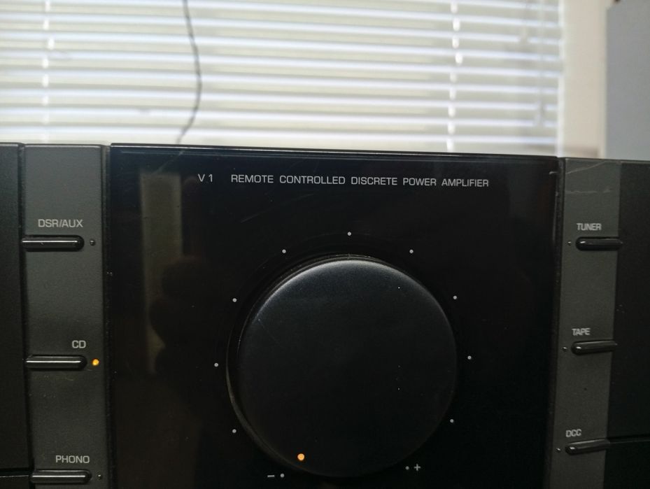 Усилвател Grundig FineArts V-1