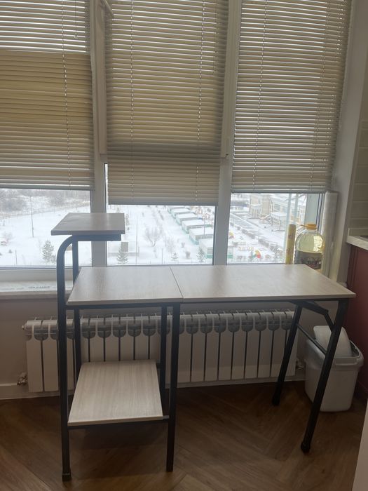 Продам столик б/у