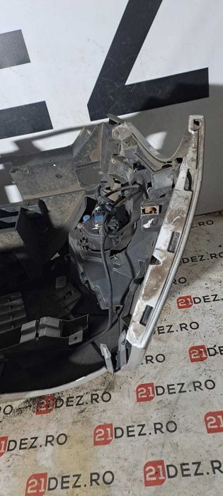 Bara fata completa cu proiectoare Renault Grand Scenic 3