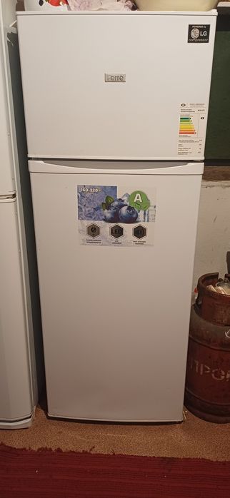 Продам новый холодильник