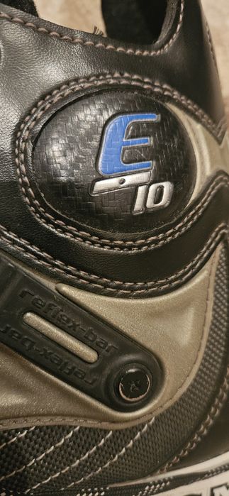 Продам коньки CCM