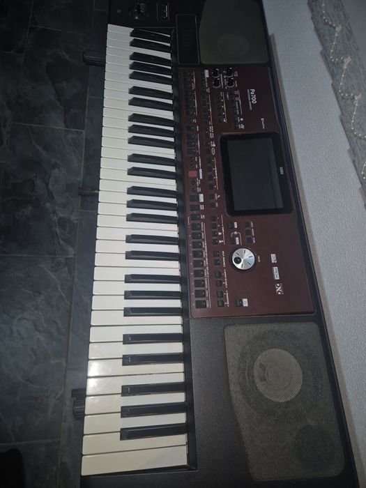 клавир KORG PA 700