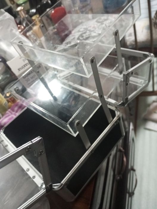 Парфюм соладиган кути