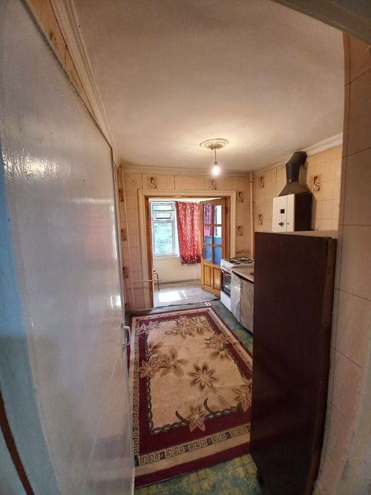 Арендага 1 хона 2 этаж Азиз бозорга якин.Агентство