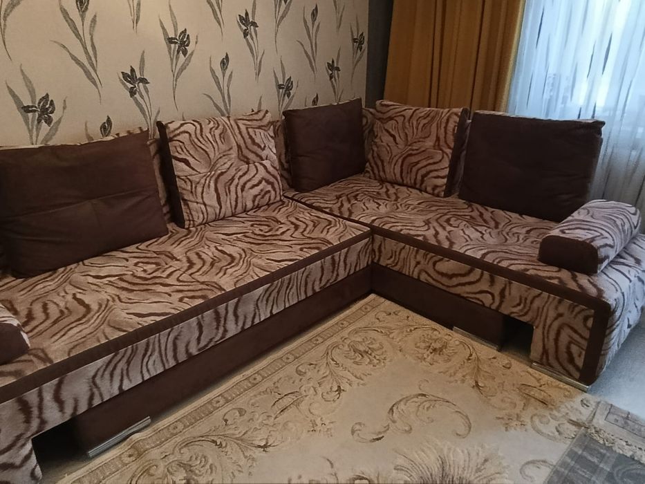Продам угловой диван