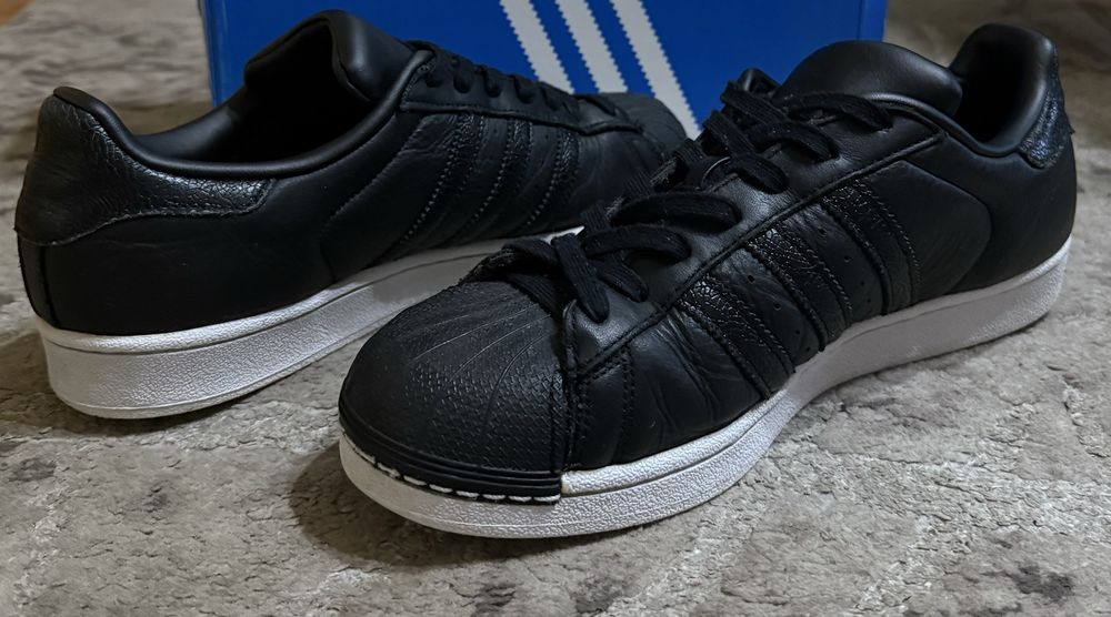 Adidas Superstar