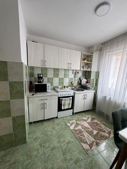 Inchiriez aparament 2 camere - Targu Jiu (Aleea Plopilor)