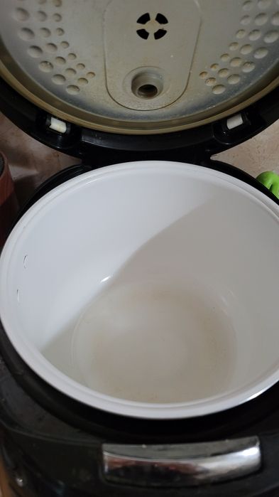 Мультиварка Redmond