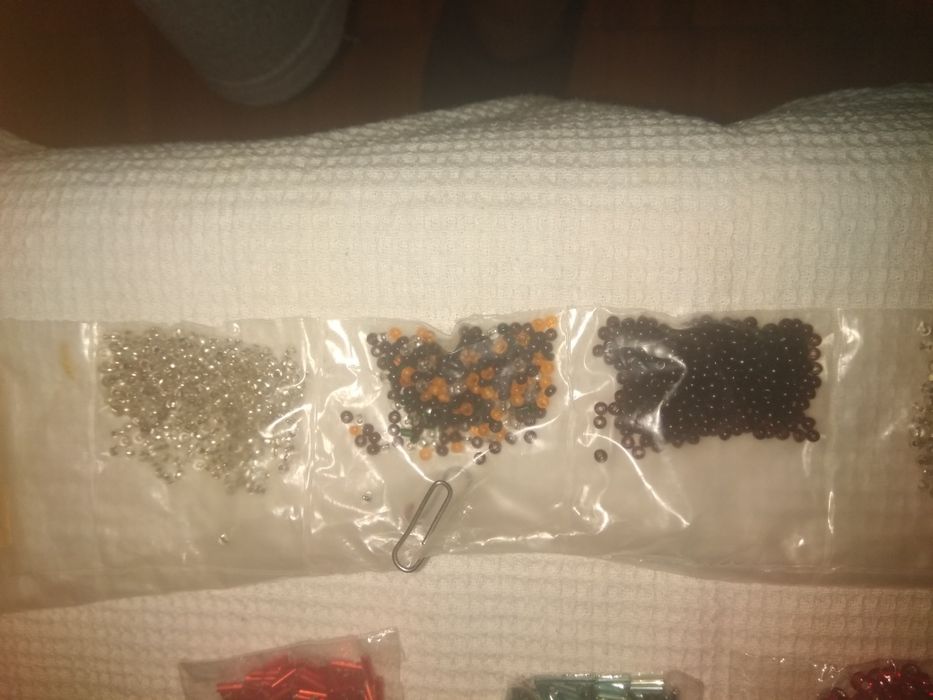 Бисер для вышивания.