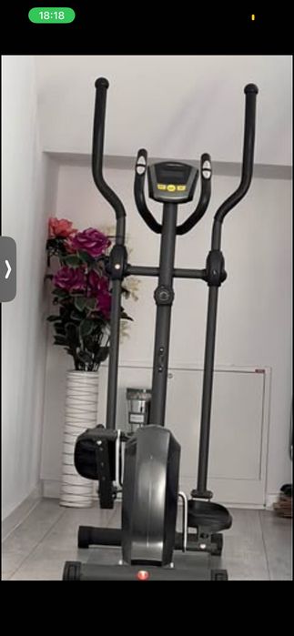 Bicicleta eliptică TECHFIT E380