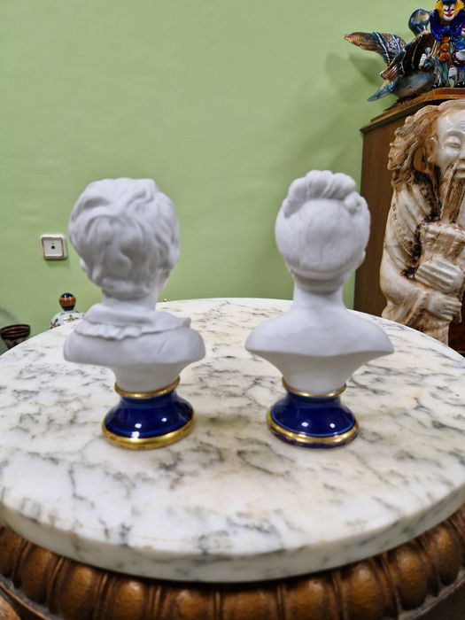 Чифт Уникални антикварни порцеланови бюстове Capodimonte