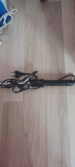 Маша за коса Revlon.Запазена.Цена-10 евро.