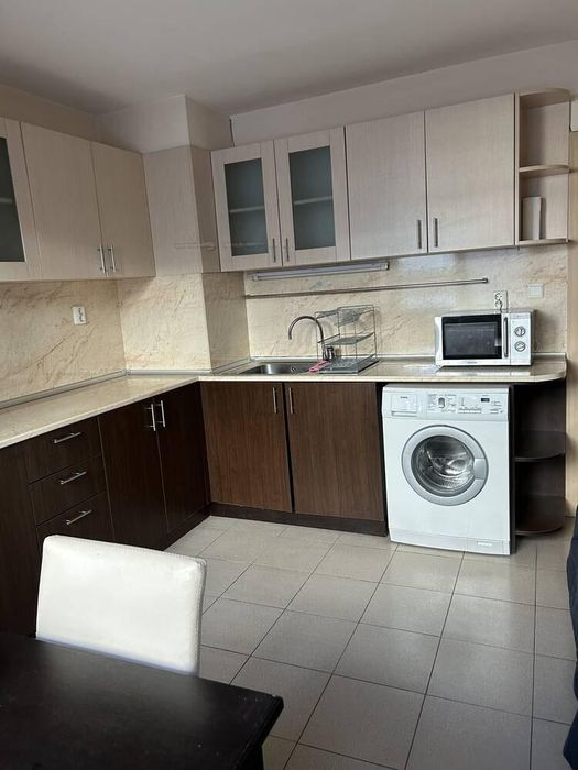 Дава се под наем Тристаен апартамент в Бургас, Братя Миладинови - 96 кв.м за 510 € - Снимка #1