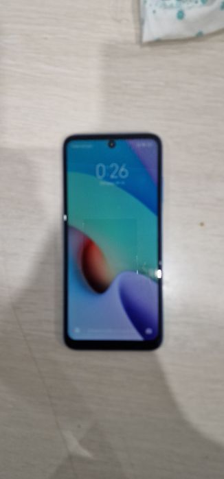 Продам смартфон Redmi 10.