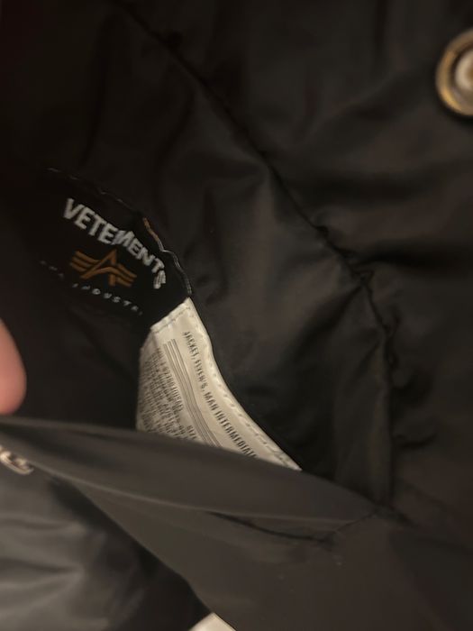 Geaca Vetements x Alpha Industries