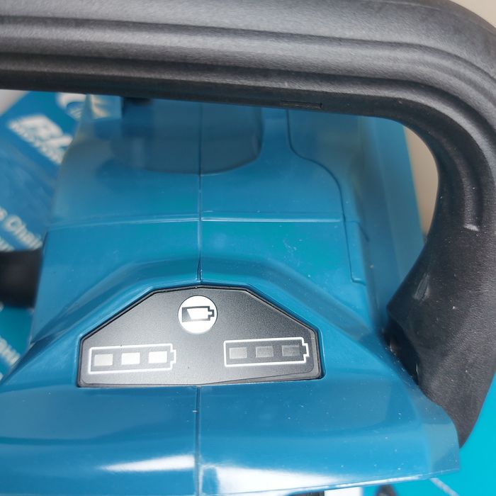 Акумулаторна резачка Makita DUC353Z