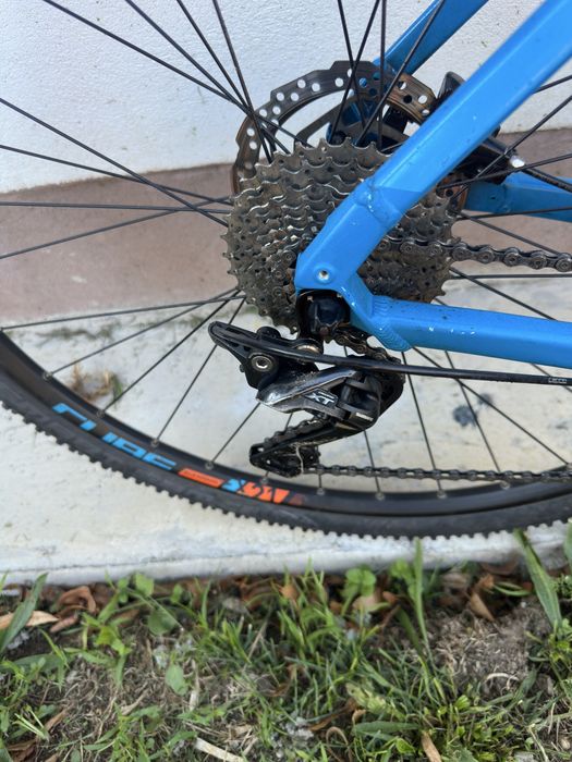 bicicleta CUBE CROSS HPA