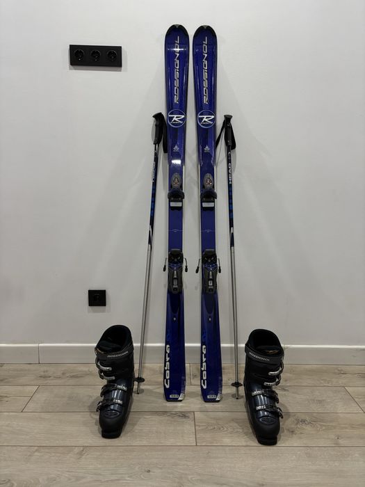 Продается горнолыжный комплект.