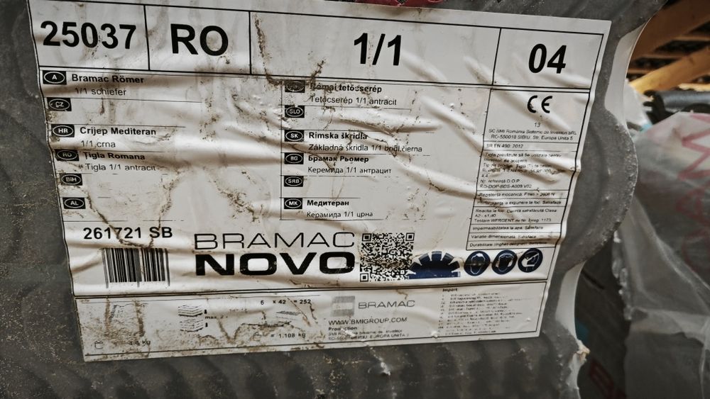 Vand 500 de tigle Bramac Novo Antracit