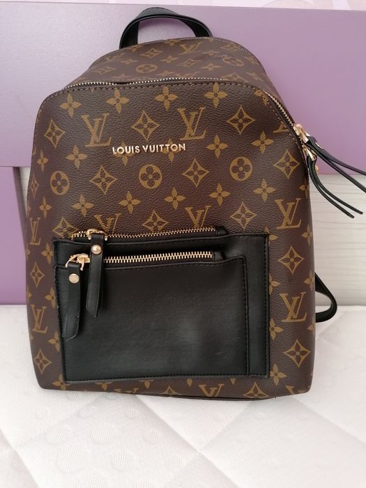 Дамска раница - чанта