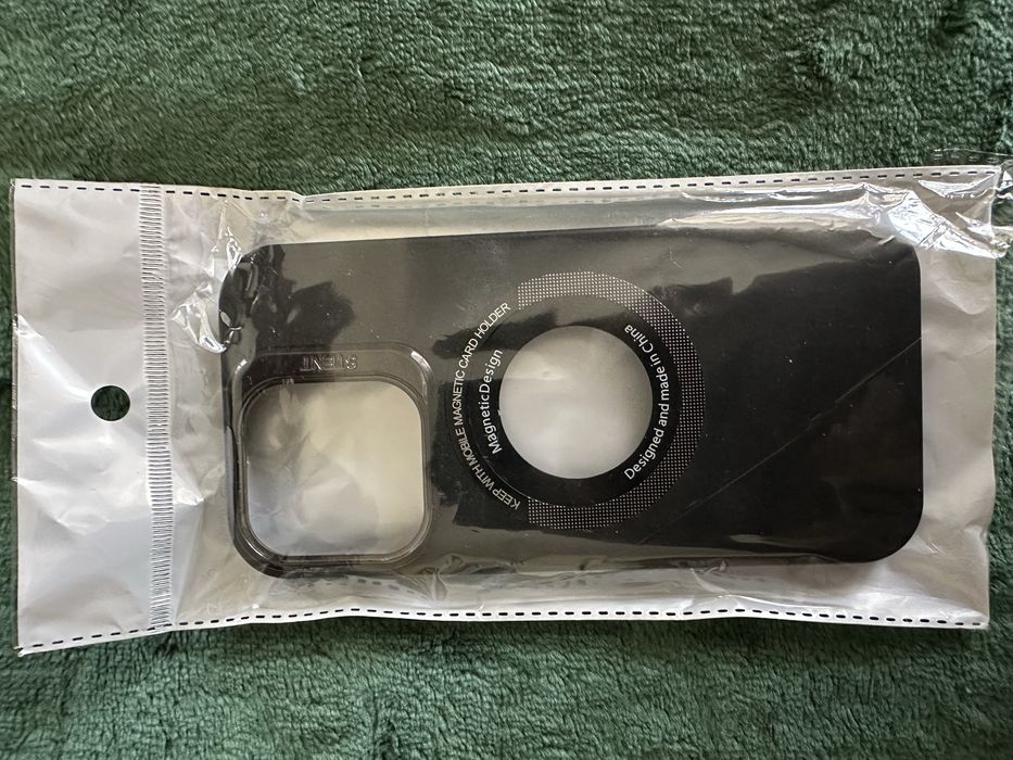 Продам чехлы для Iphone 14 pro, 2 из 5 не использовала