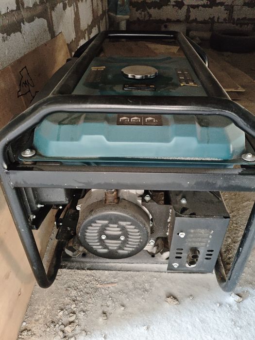 Продам генератор бензиновый