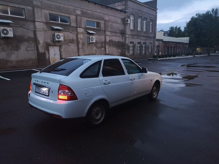 Продам Приору 2172 хэтчбек.