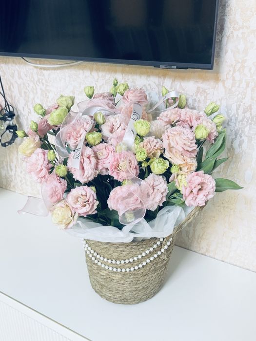 Цветы букет корзина свежый