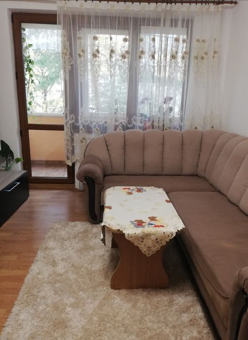 Vând apartamente 3 camere, zona Făget