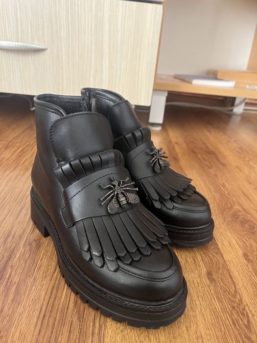 Ghete din piele naturala
