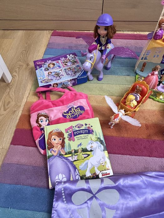 Sofia intai/ Sofia the first !